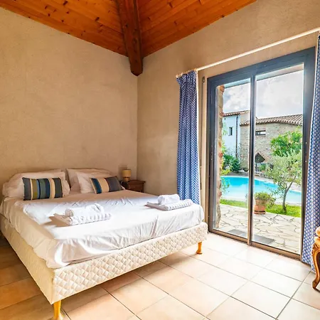 Villa Grand Mas catalan avec piscine, 12 personnes *