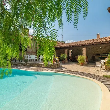 Grand Mas catalan avec piscine, 12 personnes * Ille-sur-Têt